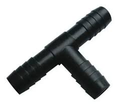 ACCESORIO DE CONEXIÓN TIPO TEE ESPIGA TRIPLE DE 1 1/4 PULGADAS